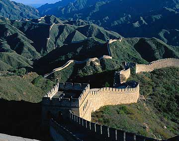 圖為世界上最長(zhǎng)的人造建筑中國(guó)萬里長(zhǎng)城