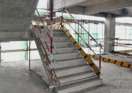 二級建造師考試建筑工程施工安全管理:洞口、臨邊防護